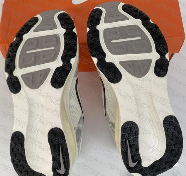 Nike Vomero 18 Men's Sneakers