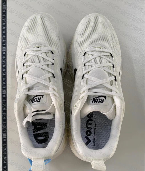 Nike Vomero 18 Men's Sneakers 2