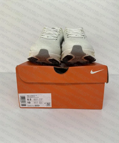 Nike Vomero 18 Men's Sneakers 3