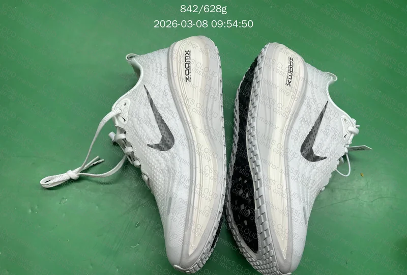 Tênis Nike vomero plus 2