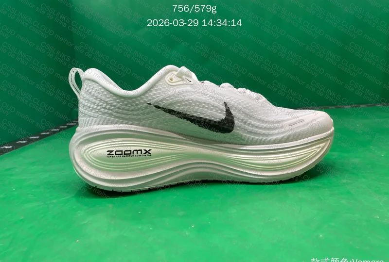 Tênis Nike Vomero Plus 10