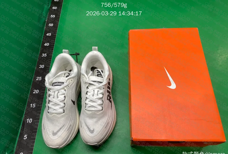 Tênis Nike Vomero Plus 3