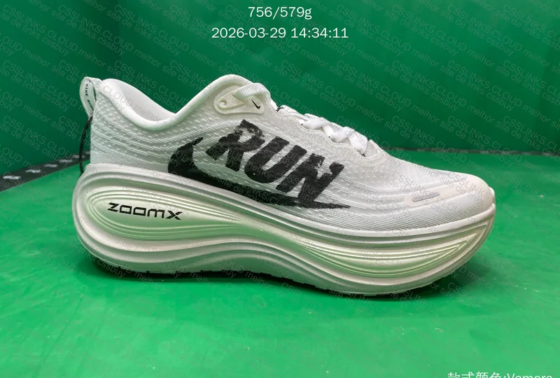 Tênis Nike Vomero Plus 5