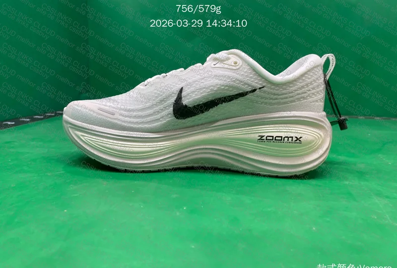 Tênis Nike Vomero Plus 9