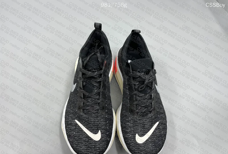 Nike ZoomX Invincible Run Flyknit 3 Sneakers
