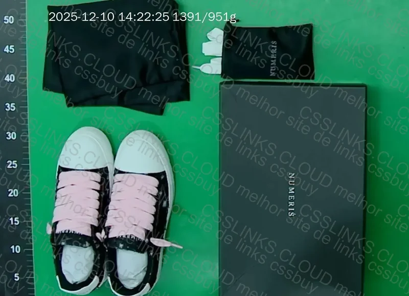 Numeris Sneakers