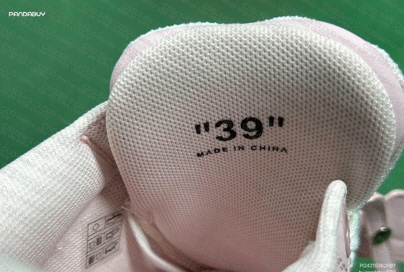 Off-White Sneakers
