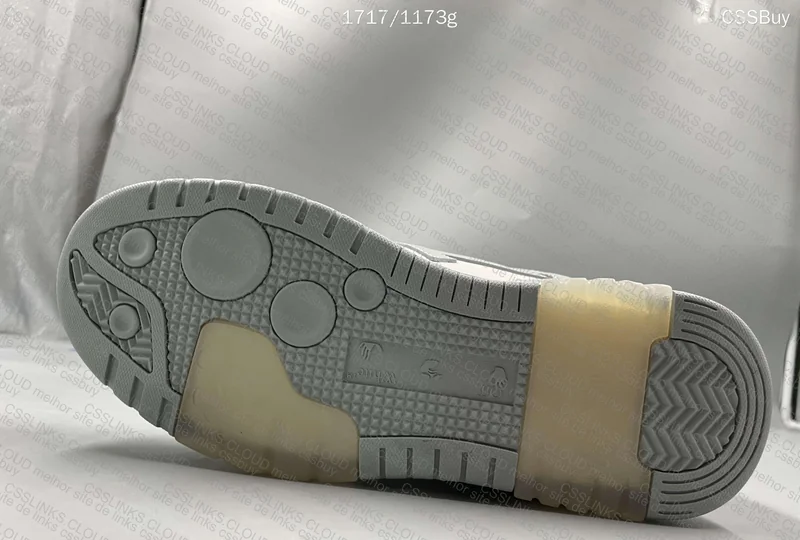 Off-White OOO Sneakers (First Purchase) 4
