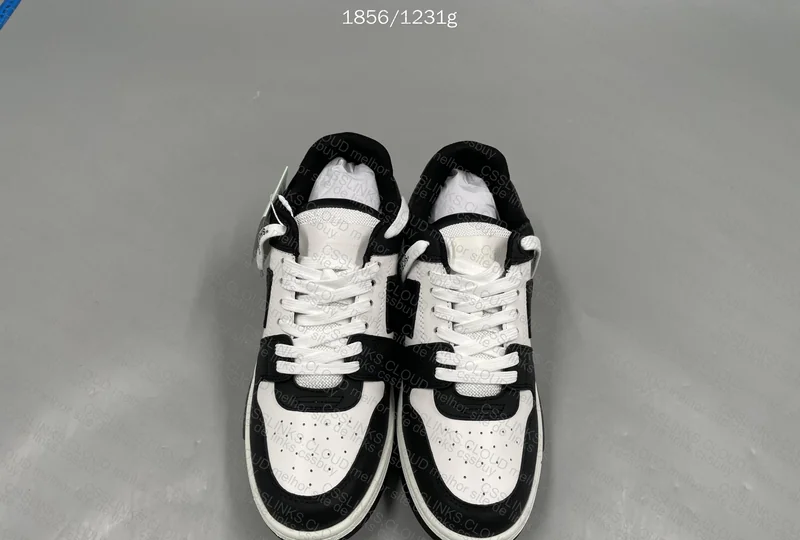 Off-White OOO Sneakers