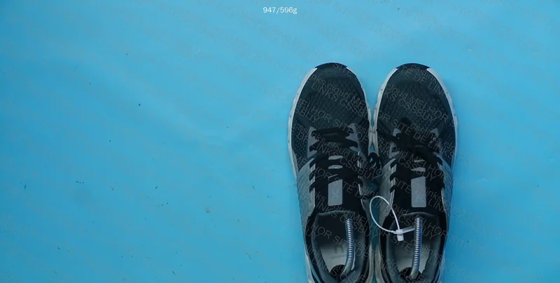 ON Sneakers 3