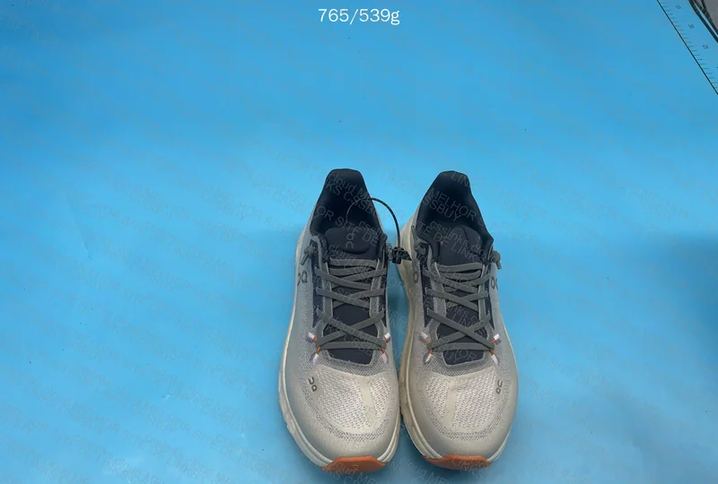 ON Sneakers