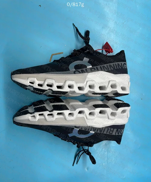 ON Sneakers