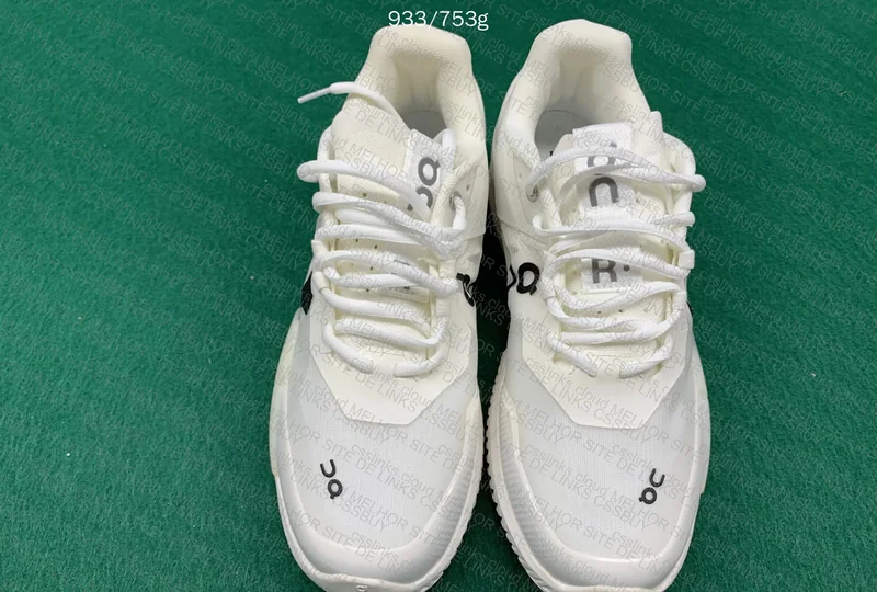 ON Sneakers