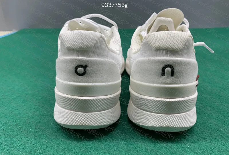 ON Sneakers 3