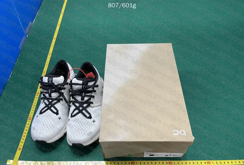 ON Cloud X Batch PE Sneakers 9