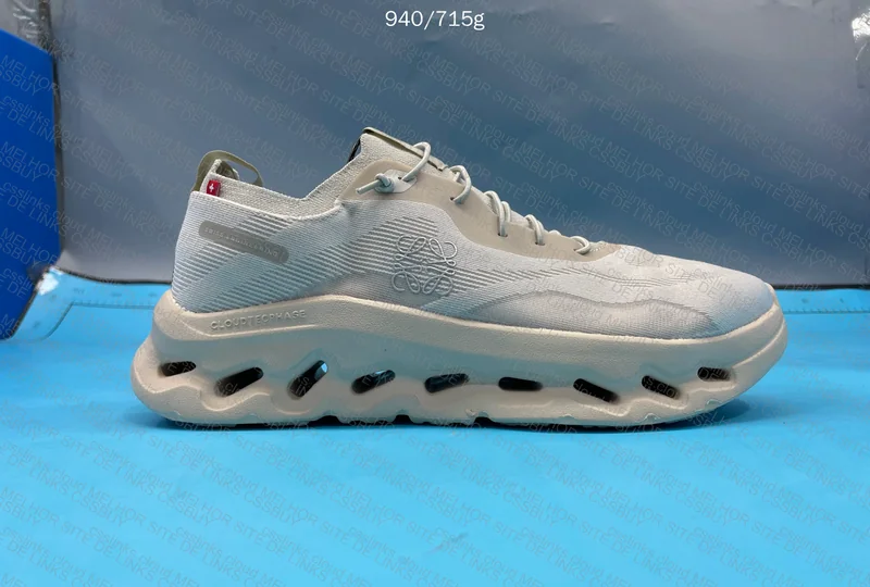 ON Cloud x LOEWE Sneakers 4