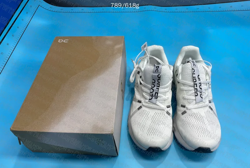 ON CloudSurfer Dad Sneakers 4