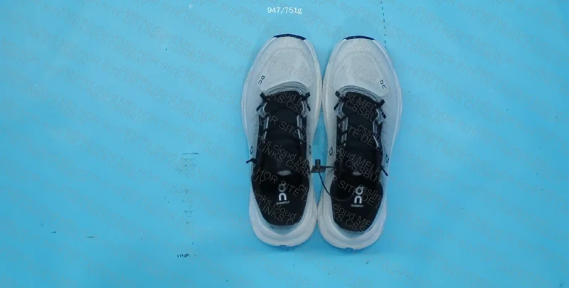 ON Cloudtilt Sneakers 2