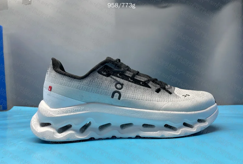 ON Cloudtilt Sneakers 7
