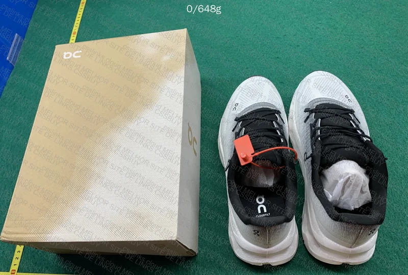 ON Cloudtilt Batch GX Sneakers 10