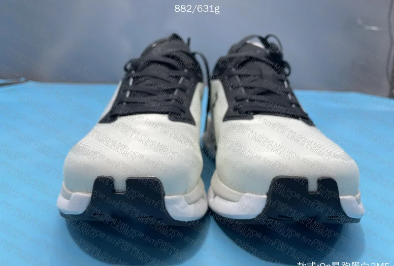 On Running Sneakers 8