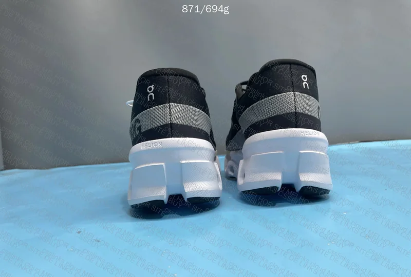 On Running Cloudmonster 2 Sneakers