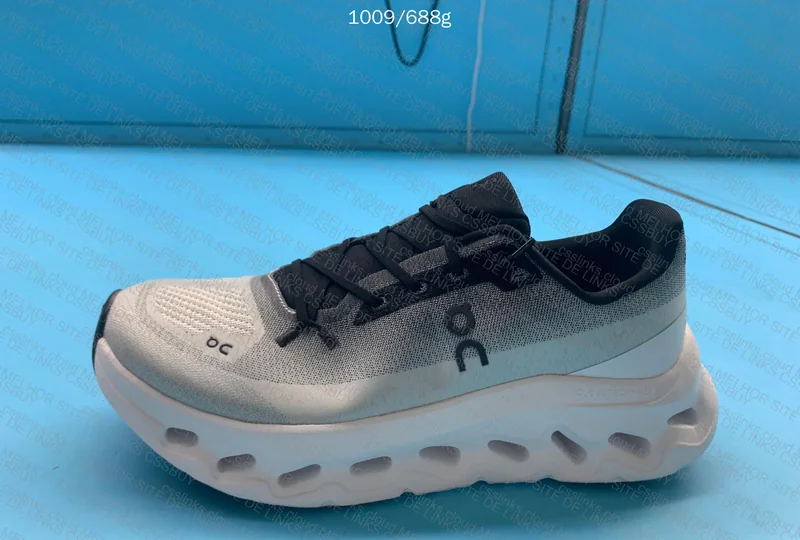 On Running Cloudtilt Sneakers 4