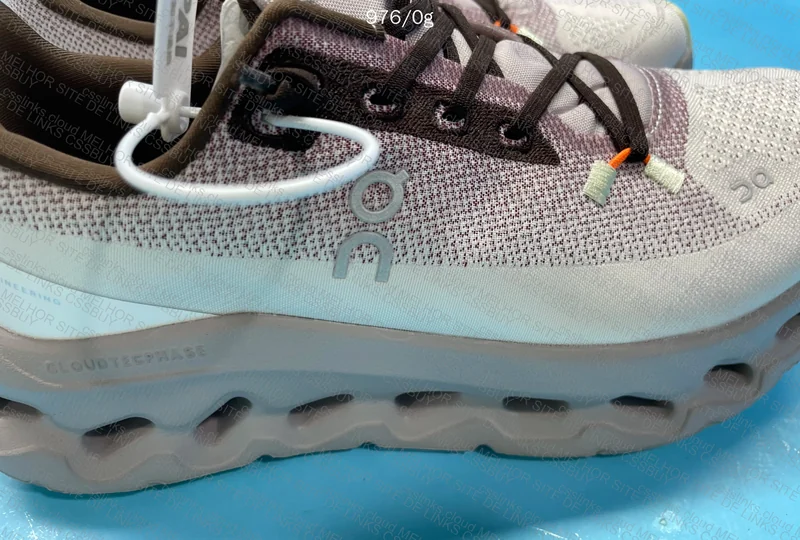 On Running Cloudtilt Sneakers 5