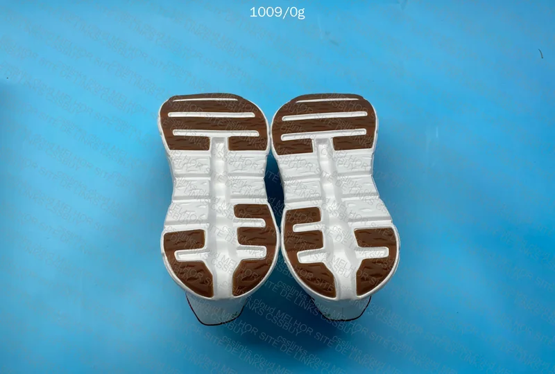 On Running Cloudtilt Sneakers