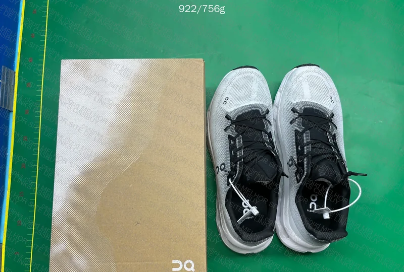 On Running Cloudtilt Sneakers 6
