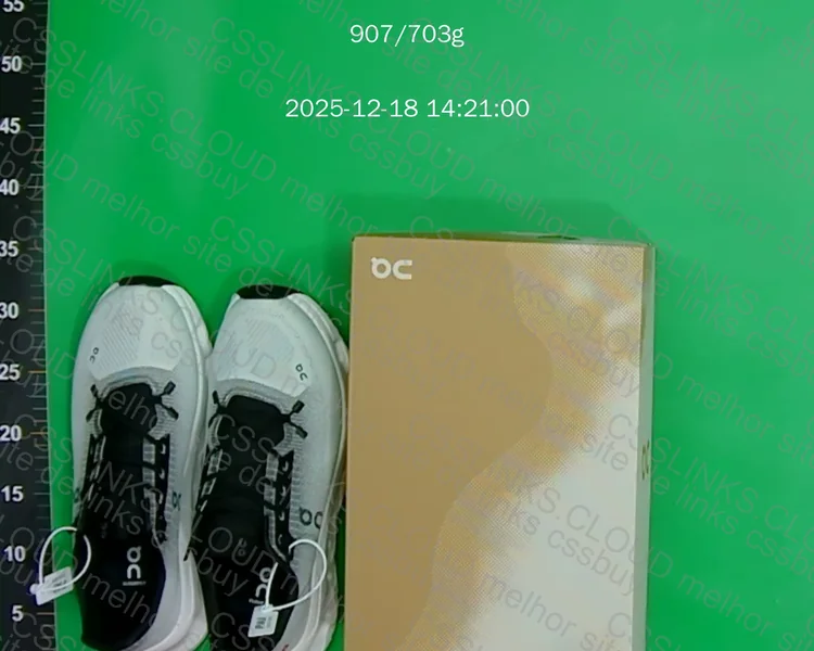 On Running Cloudtilt Sneakers