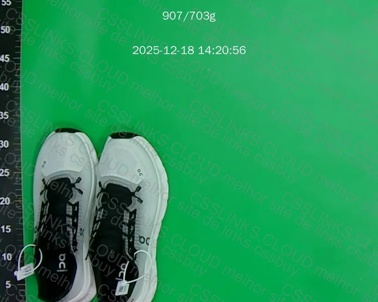 On Running Cloudtilt Sneakers 2