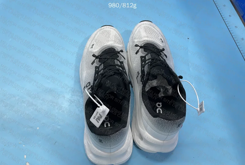 On Running Cloudtilt Sneakers (Returned) 2