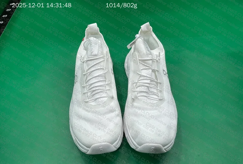 On Cloudtilt Sneakers 8