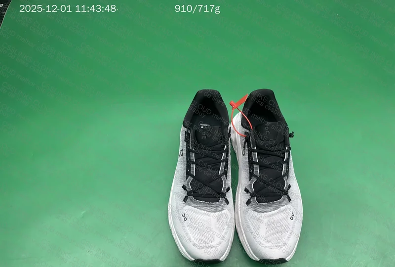 On Cloudtilt GL Sneakers