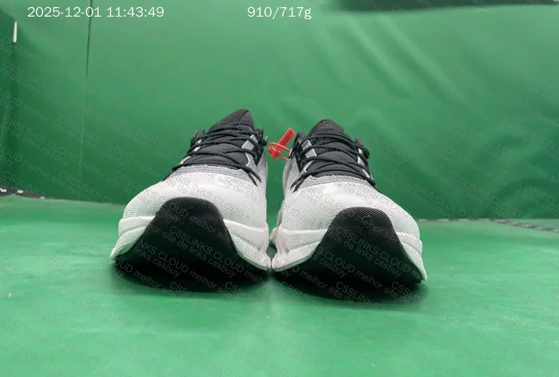 On Cloudtilt GL Sneakers 2