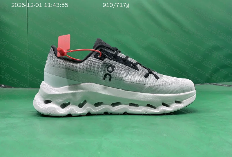 On Cloudtilt GL Sneakers 5