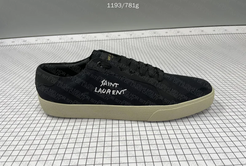 Saint Laurent Sneakers 3