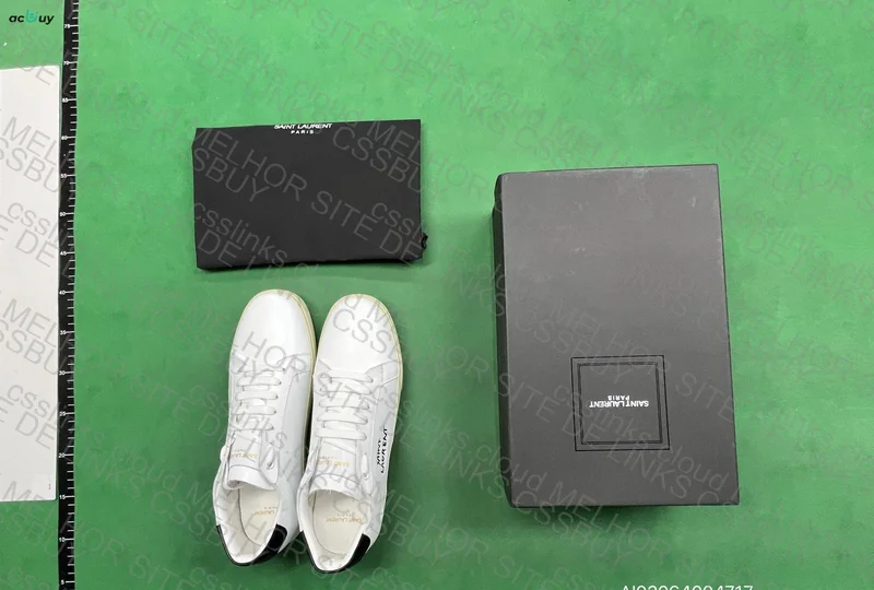 Saint Laurent Sneakers