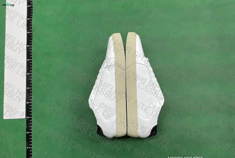 Saint Laurent Sneakers 4