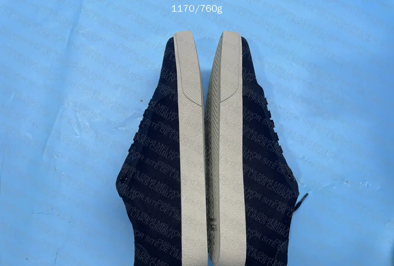 Saint Laurent Sneakers 3