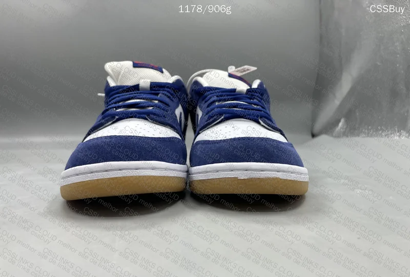 SB Dunk Low LA Dodgers Sneakers 4