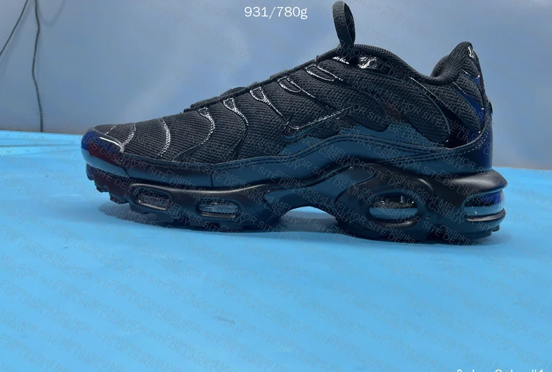TN Sneakers 10