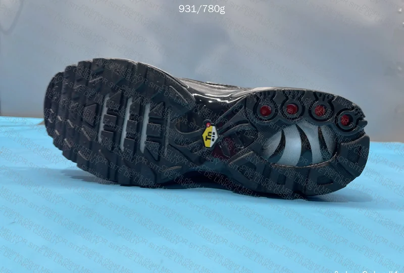 TN Sneakers 8