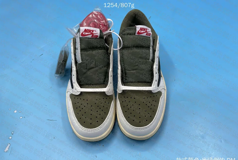 Travis Scott Sneakers