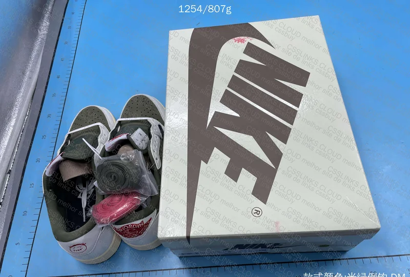 Travis Scott Sneakers 10