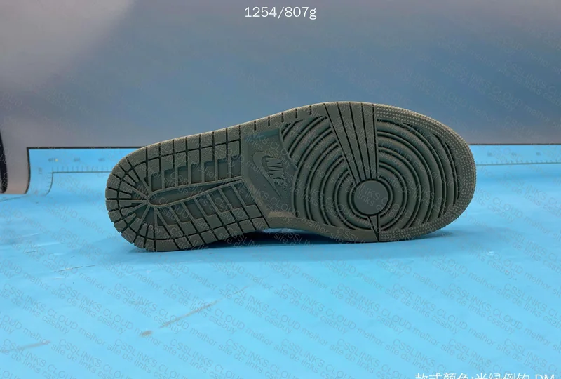 Travis Scott Sneakers 8