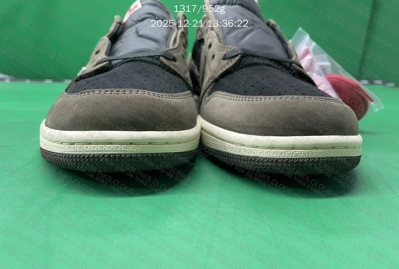 Travis Scott x Air Jordan 1 Low Retro SP Dark Mocha Sneakers 7