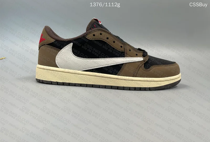 Travis Scott x Air Jordan AJ1 Low Ts x AJ1 Nk Dunk Low Sneakers