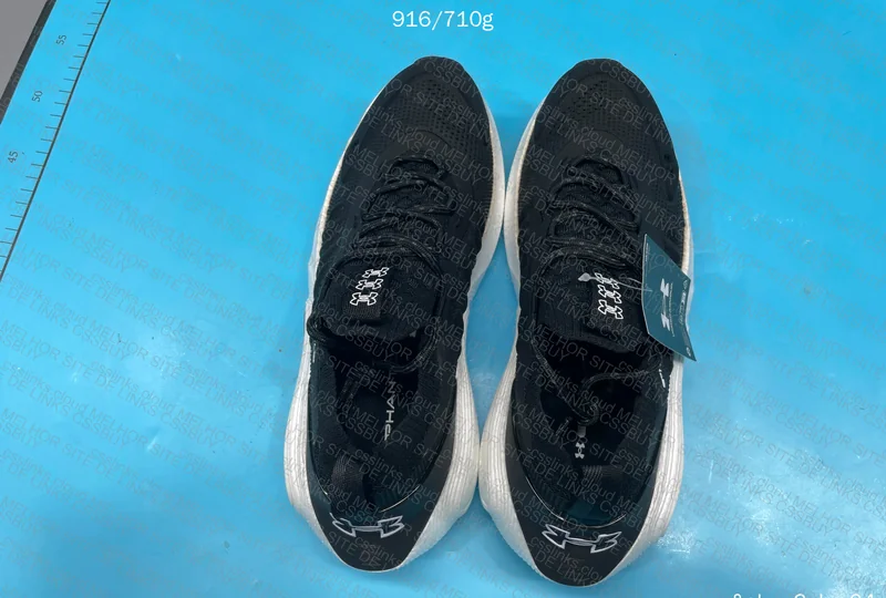 Under Armour Phantom 4 Sneakers